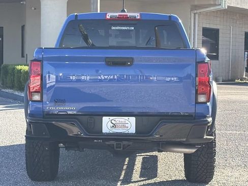 Used 2025 Chevrolet Colorado Trail Boss AWD/4WD image 8