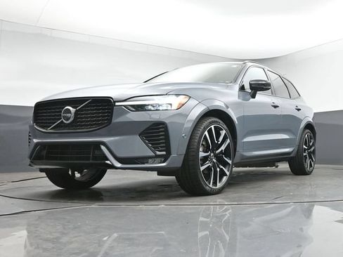 Used 2023 Volvo XC60 B5 Ultimate w/ Climate Package FWD image 40