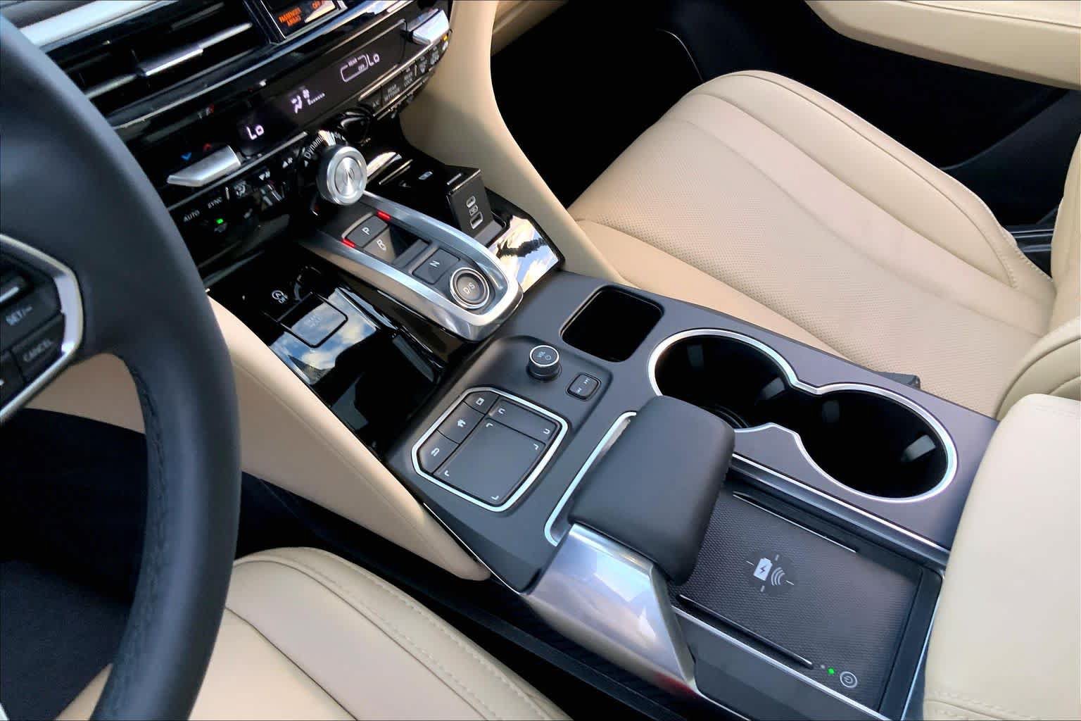 Used 2024 Acura MDX w/ Technology Package FWD image 17