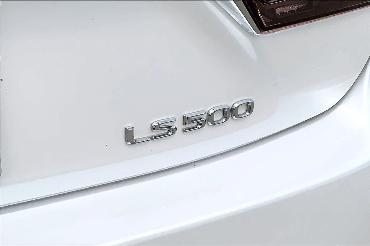 Used 2022 Lexus LS 500 w/ Interior Upgrade Package RWD image 10