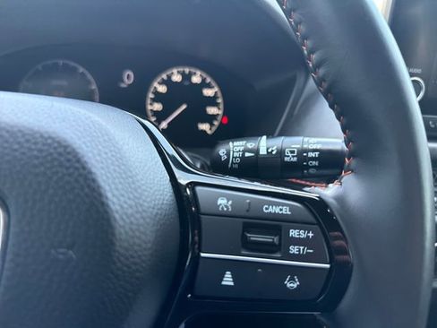 Used 2024 Honda HR-V Sport image 25
