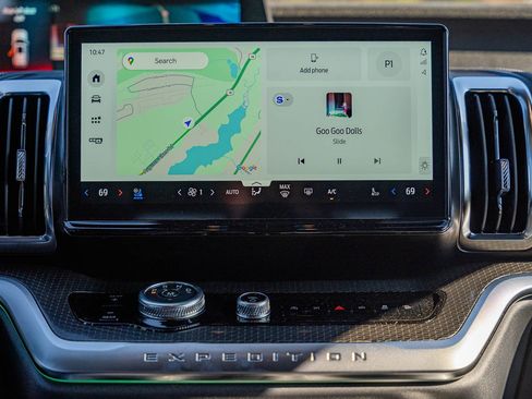 New 2025 Ford Expedition Platinum w/ Stealth Appearance Package image 27