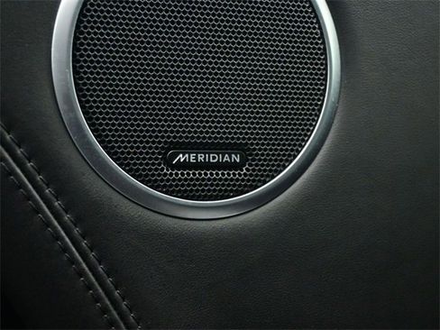 Used 2022 Land Rover Range Rover Long Wheelbase Autobiography image 18