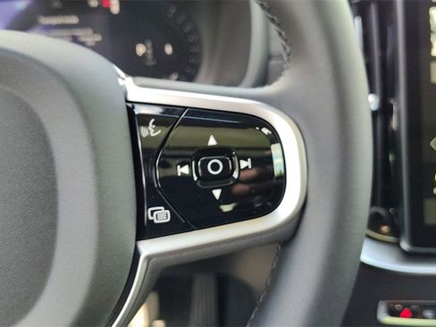 New 2026 Volvo XC90 B6 Plus image 16