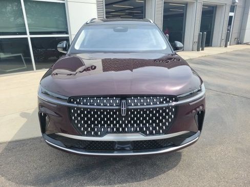 Certified 2024 Lincoln Nautilus Reserve w/ Equipment Group 202A AWD/4WD image 11