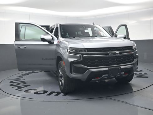 Used 2021 Chevrolet Suburban Z71 image 24
