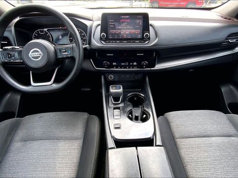 Used 2021 Nissan Rogue SV image 15