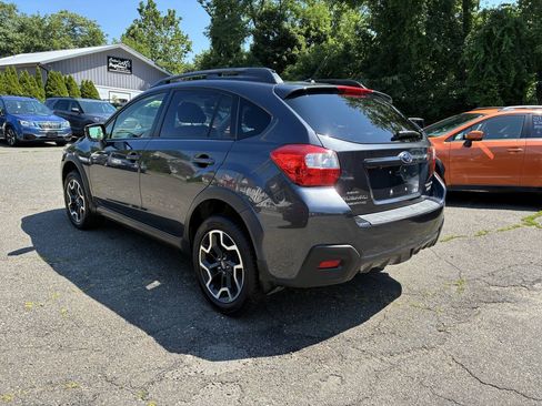 Used 2017 Subaru Crosstrek 2.0i Premium AWD/4WD image 3