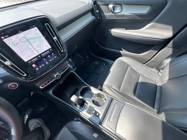 Certified 2025 Volvo XC40 B5 Core w/ Protection Package Premier AWD/4WD image 22