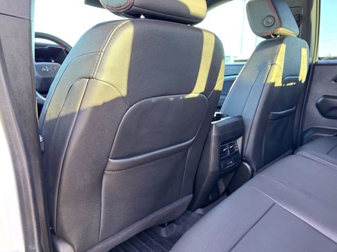 Used 2024 Chevrolet Colorado Z71 w/ Z71 Convenience Package 2 image 16