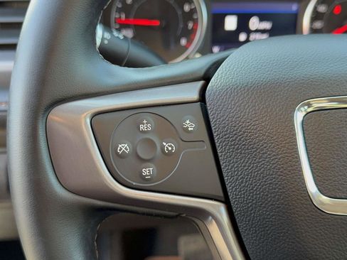 Used 2023 GMC Acadia AT4 image 17