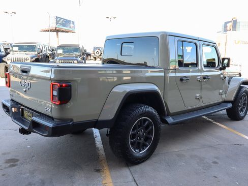 Used 2022 Jeep Gladiator Overland w/ Popular Equipment Package image 5