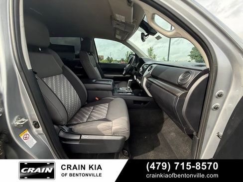 Used 2019 Toyota Tundra SR5 w/ SR5 Upgrade Package AWD/4WD image 31