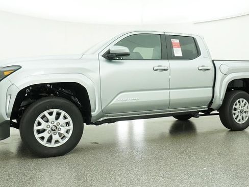 New 2026 Toyota Tacoma SR5 RWD image 18