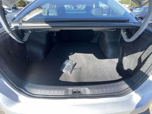 New 2025 Nissan Altima 2.5 SR w/ SR Premium Package image 10