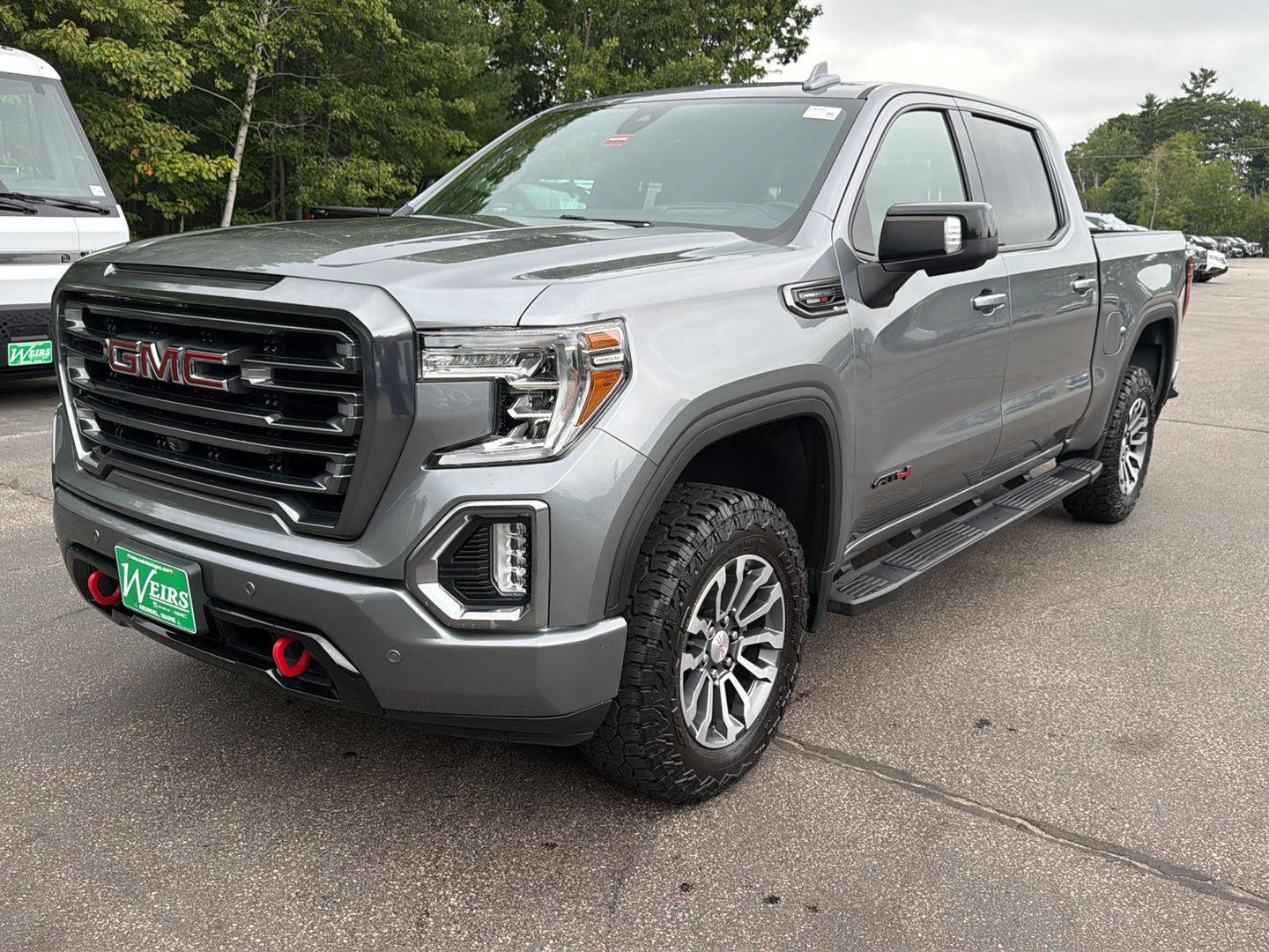 Certified 2021 GMC Sierra 1500 AT4 w/ AT4 Premium Package AWD/4WD image 1