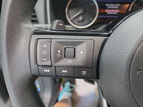 Used 2023 Nissan Rogue SV AWD/4WD image 31