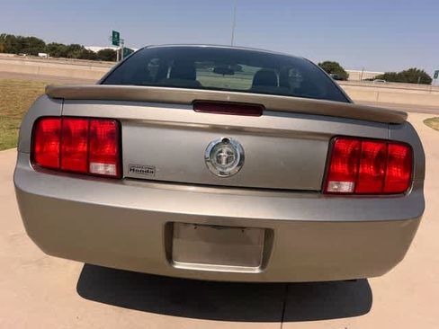 Used 2008 Ford Mustang Coupe RWD image 6