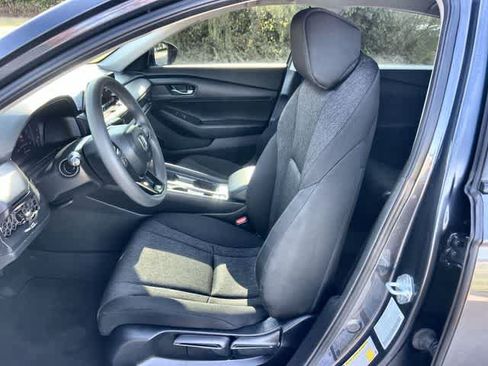 Certified 2025 Honda Accord LX image 11