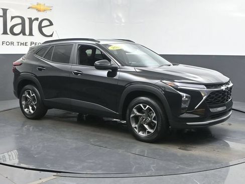 Used 2024 Chevrolet Trax LT w/ Driver Confidence Package FWD image 6