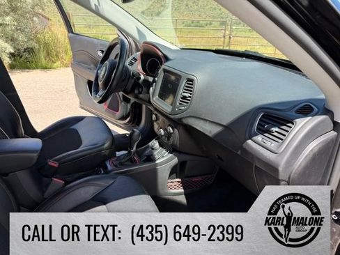 Used 2020 Jeep Compass Trailhawk w/ Cold Weather Group AWD/4WD image 37