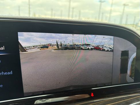 Used 2021 Cadillac Escalade Sport w/ LPO, Illumination Package image 26