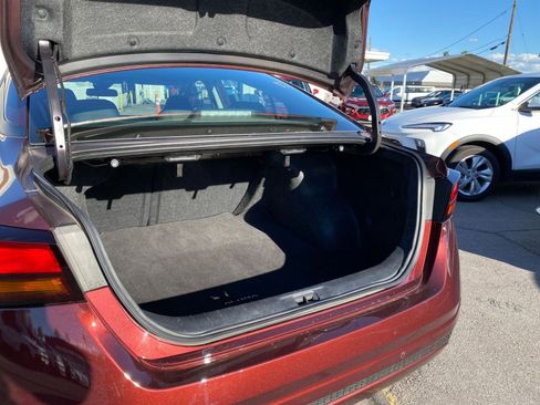 Used 2025 Nissan Altima 2.5 SV image 31