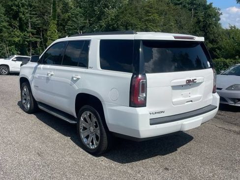 Used 2017 GMC Yukon SLT AWD/4WD image 2