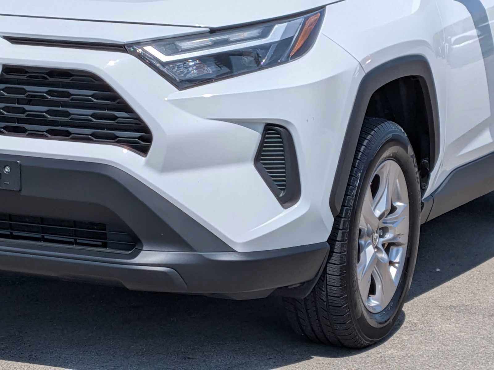 Used 2023 Toyota RAV4 XLE AWD/4WD image 10