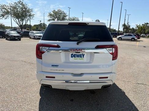 Used 2020 GMC Acadia Denali w/ Technology Package FWD image 4