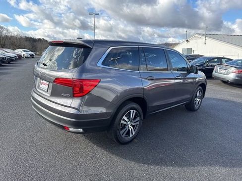 Used 2018 Honda Pilot EX image 8