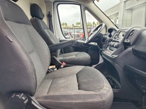 Used 2015 RAM ProMaster 2500 w/ Interior Convenience Group image 27