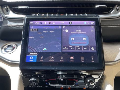 Certified 2025 Jeep Grand Cherokee L Limited w/ Black Appearance Package RWD image 22