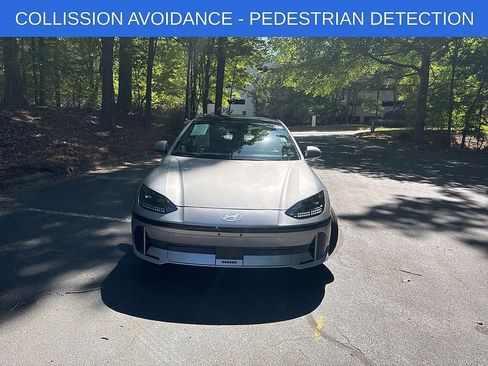 Used 2024 Hyundai Ioniq 6 Limited image 2