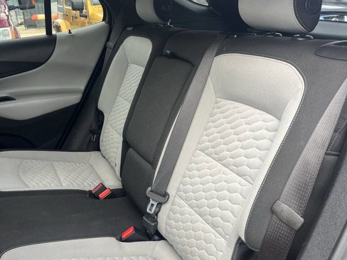 Used 2018 Chevrolet Equinox LT image 22