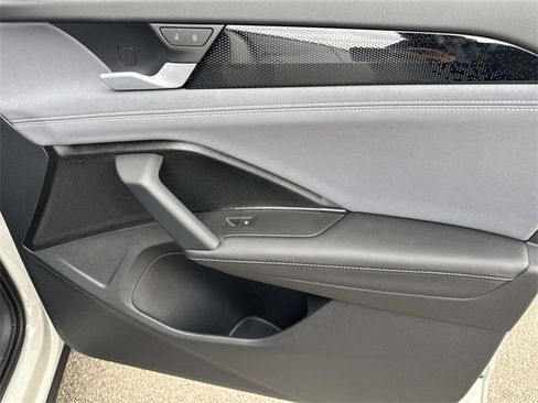 New 2026 Volkswagen Tiguan SE R-Line image 24