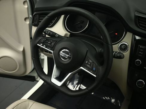Used 2020 Nissan Rogue Sport SL w/ Premium Package FWD image 40