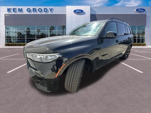 Used 2020 BMW X7 xDrive40i w/ M Sport Package AWD/4WD image 9