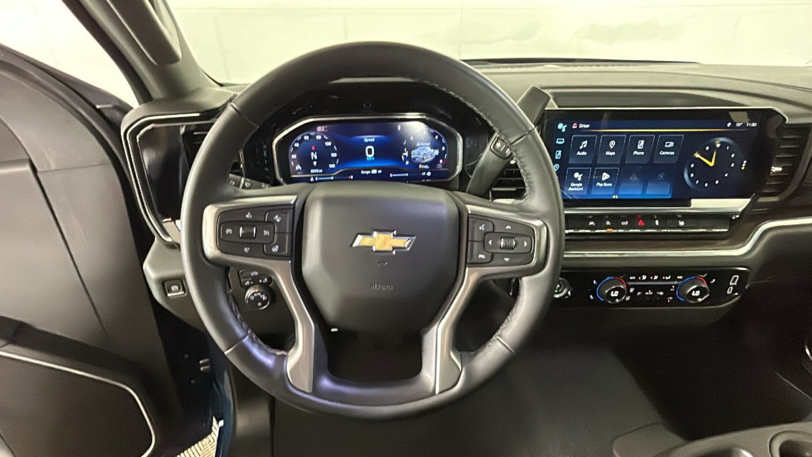 Used 2024 Chevrolet Silverado 1500 LT AWD/4WD image 16