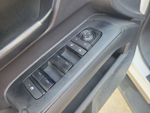 Used 2025 Toyota Tacoma SR5 image 13