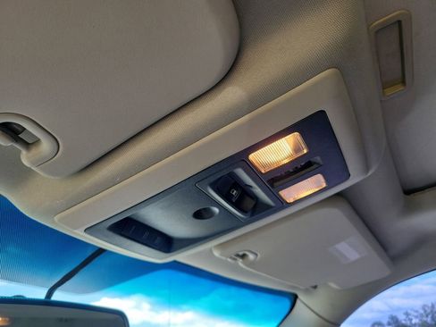 Used 2012 RAM 1500 Laramie RWD image 34