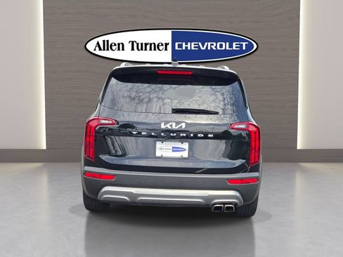 Used 2022 Kia Telluride S FWD image 6