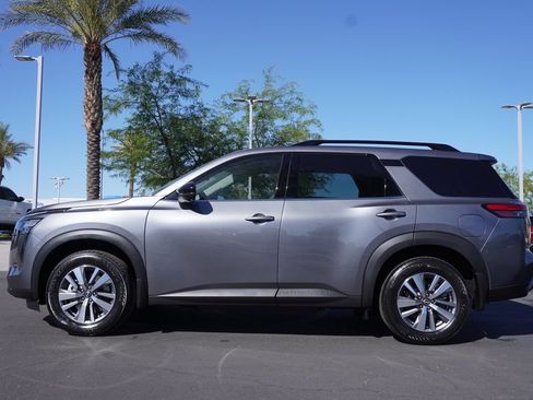 New 2026 Nissan Pathfinder SL FWD image 2