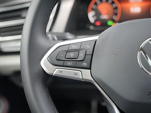 Used 2024 Volkswagen Atlas Peak Edition SE AWD/4WD image 28