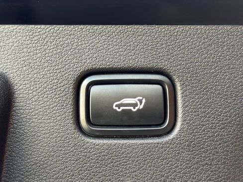 Used 2025 Kia Sportage SX image 35