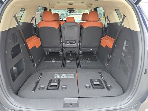 New 2026 Kia Carnival EX image 14