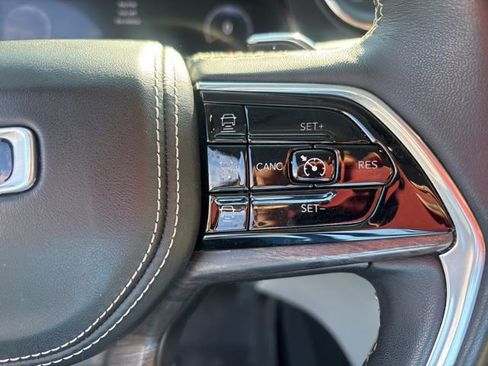 Used 2021 Jeep Grand Cherokee L Overland w/ Luxury Tech Group IV image 32