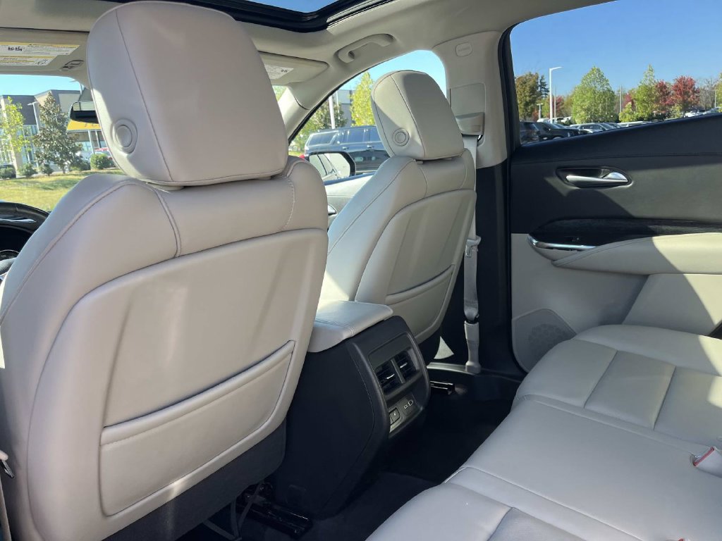Used 2023 Cadillac XT4 Premium Luxury FWD image 19