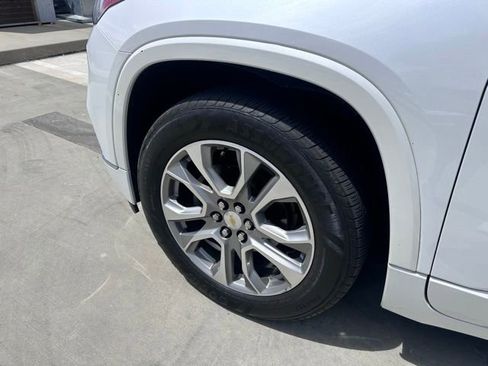 Used 2020 Chevrolet Traverse Premier w/ LPO, Floor Liner Package FWD image 27