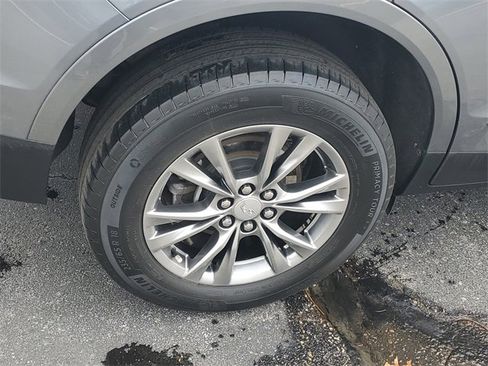 Certified 2021 Cadillac XT5 Premium Luxury image 5